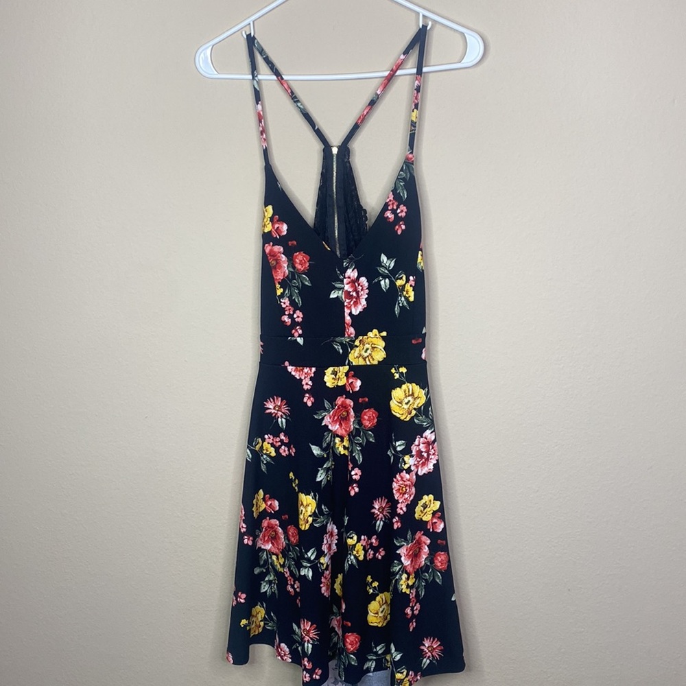 Floral/Black Dress | Stretchy | Open Back | L